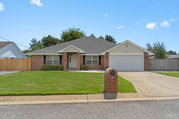 7595 Marthas Way, Navarre, FL 32566
