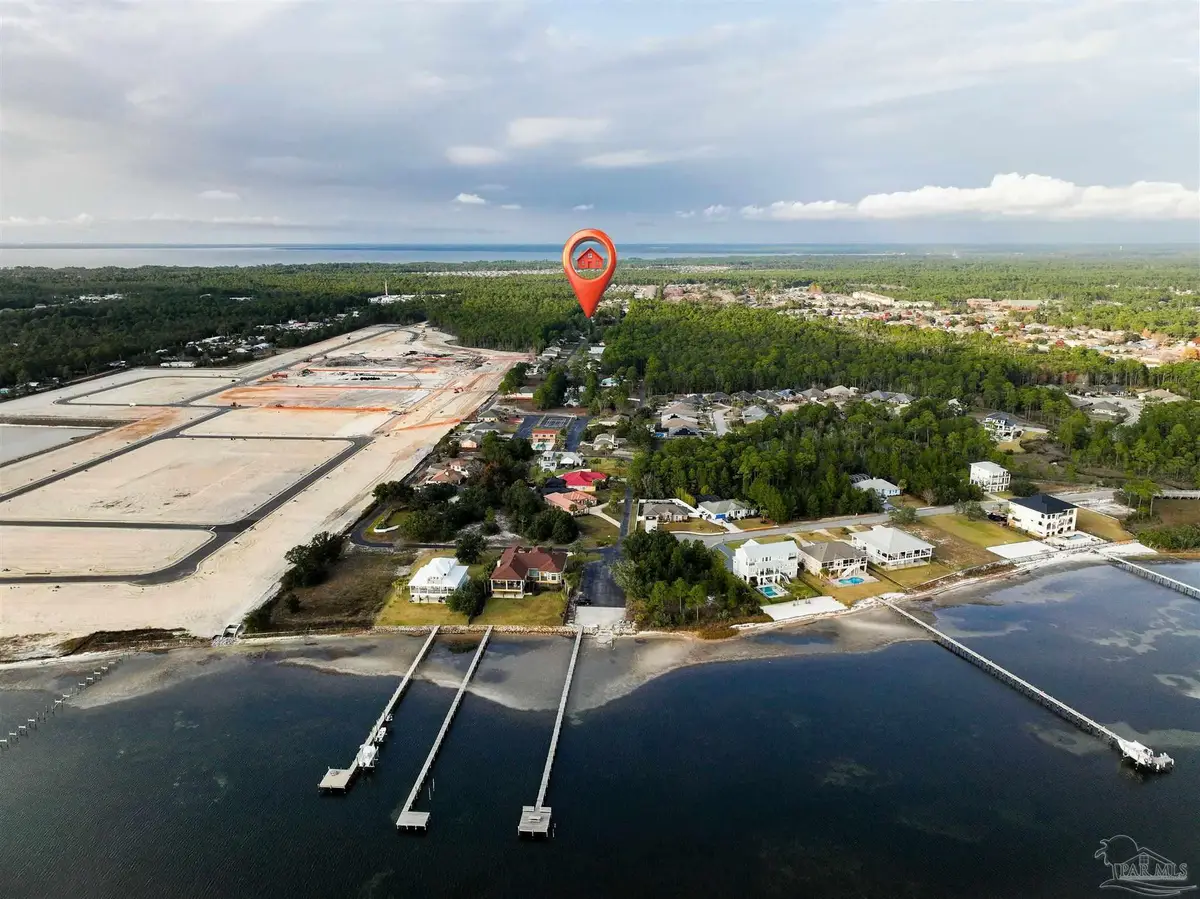 1810 W Smugglers Cove Cir, Gulf Breeze, FL 32563 - #1
