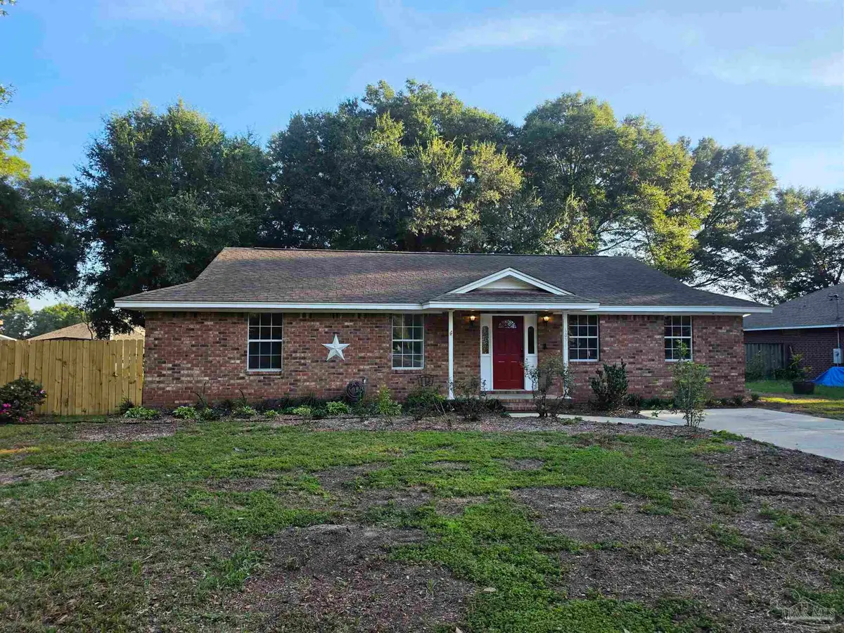 6031 Hamilton Bridge Rd, Milton, FL 32570 - #1