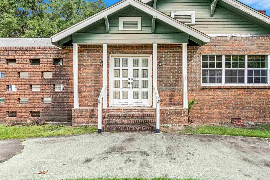 1018 Titi St, Flomaton, AL 36441 - #3