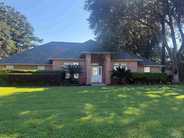 5706 English Turn Dr, Pace, FL 32571