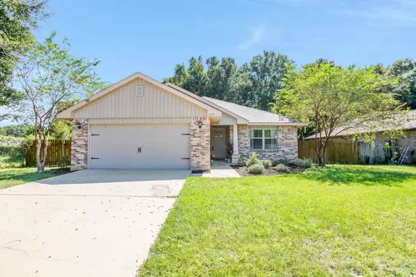 5635 Tucker Cir, Pace, FL 32571