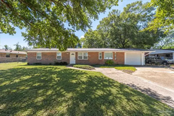 631 Manchester Rd, Ft Walton Beach, FL 32547