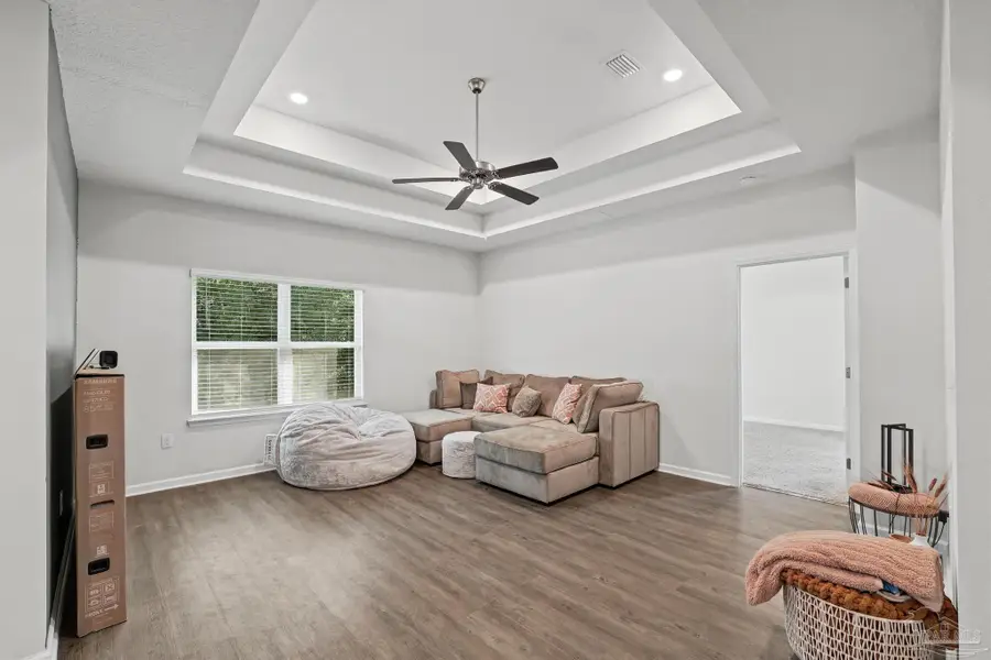 894 Jesse Dr, Cantonment, FL 32533 - #2