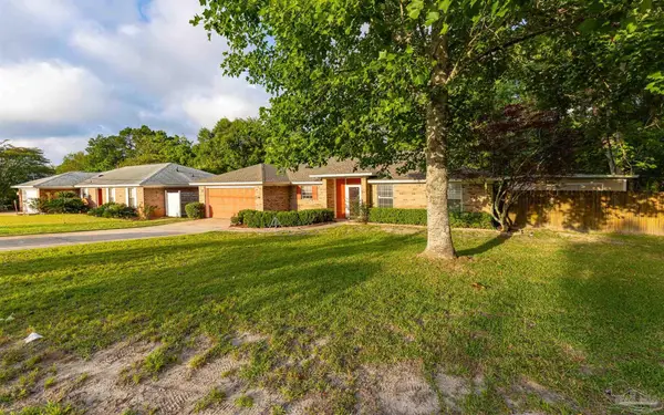 11108 Pine Hill Dr, Pensacola, FL 32506