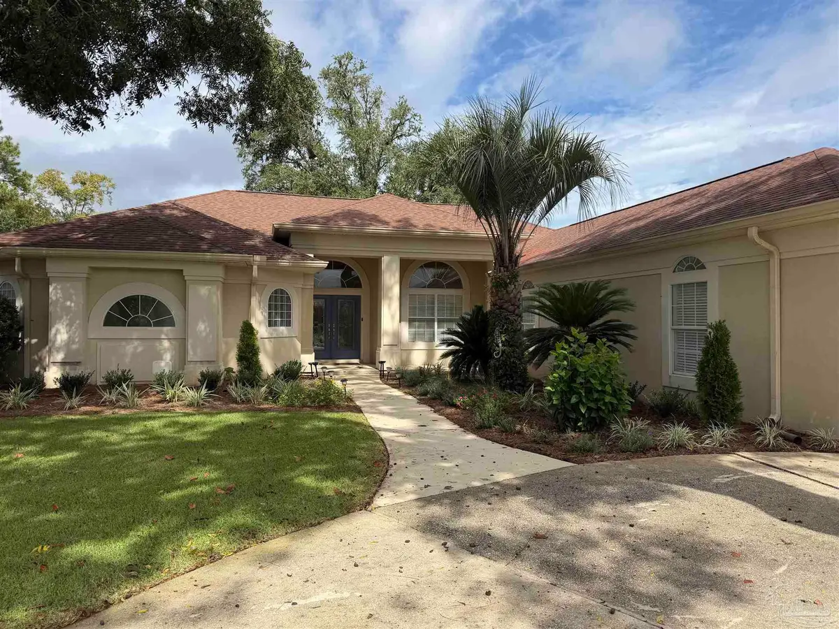 4100 Bamboo Dr, Pensacola, FL 32526 - #1