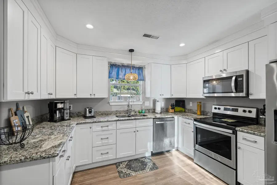 405 Poinciana Dr, Gulf Breeze, FL 32561 - #2