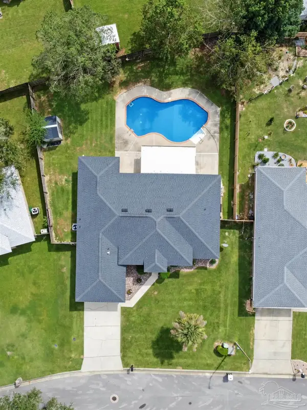 2266 Liberty Loop Rd, Cantonment, FL 32533