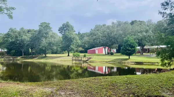 6636 Helms Rd, Pensacola, FL 32526
