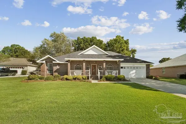 4220 Lancaster Gate Dr, Pace, FL 32571