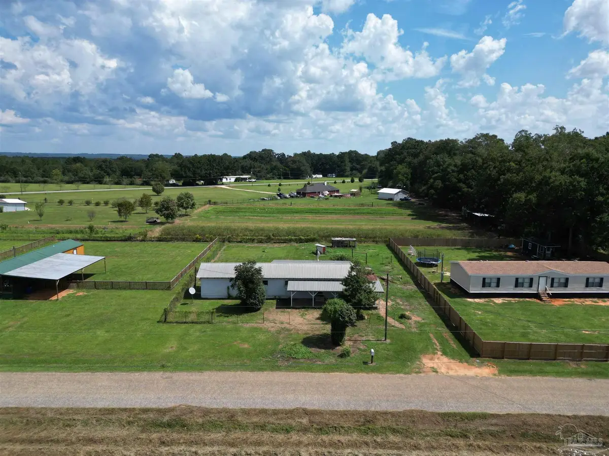 209 Clearview Rd, Flomaton, AL 36441 - #1