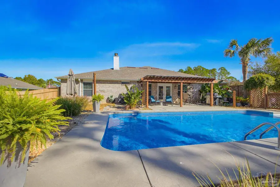 7451 Brewster St, Navarre, FL 32566 - #2