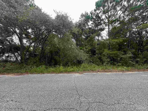 0 Crescent Wood Rd, Navarre, FL 32566