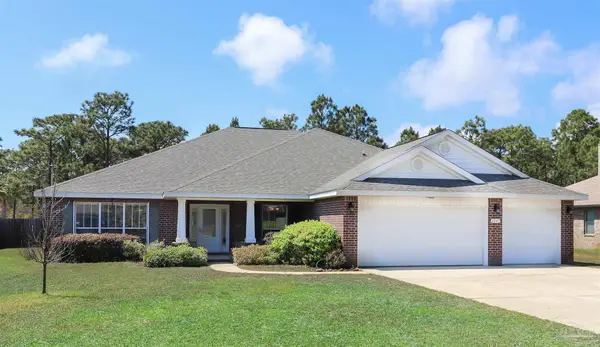 2247 Smallwood Dr, Navarre, FL 32566
