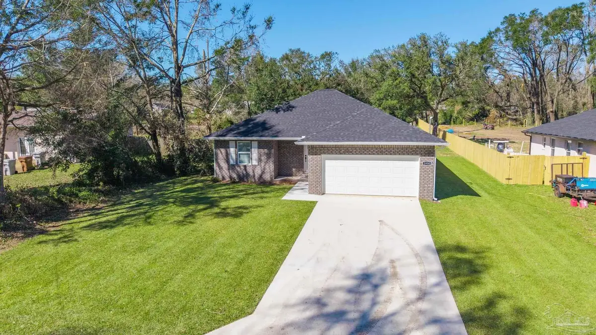 5930 Clark Rd, Milton, FL 32570 - #1