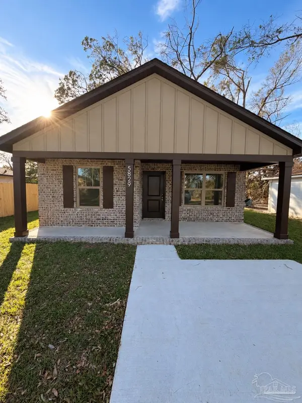 5829 Peachtree St, Milton, FL 32570