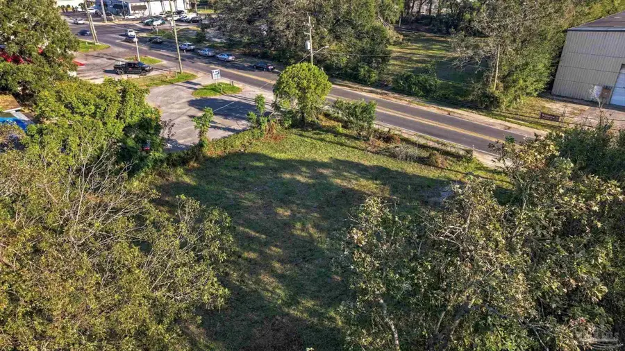 598 Massachusetts Ave, Pensacola, FL 32505 - #3