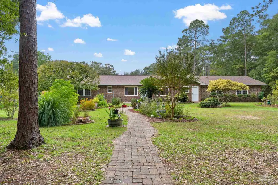 5930 Hamilton Bridge Rd, Milton, FL 32570 - #2