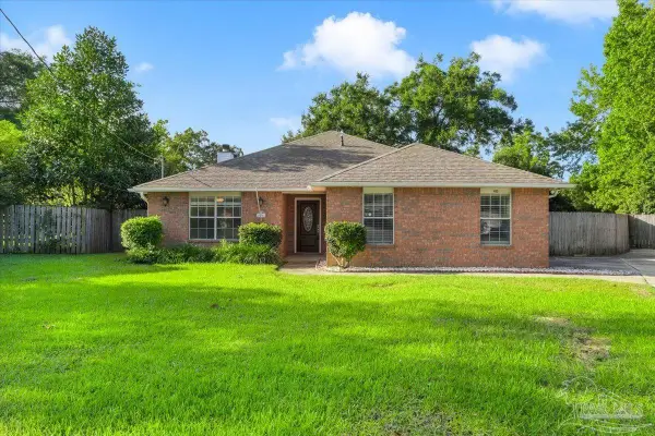 405 Strandview Dr, Pensacola, FL 32534