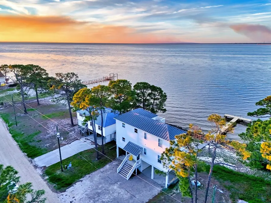 327 Cook St, Saint George Island, FL 32328 - Image #3