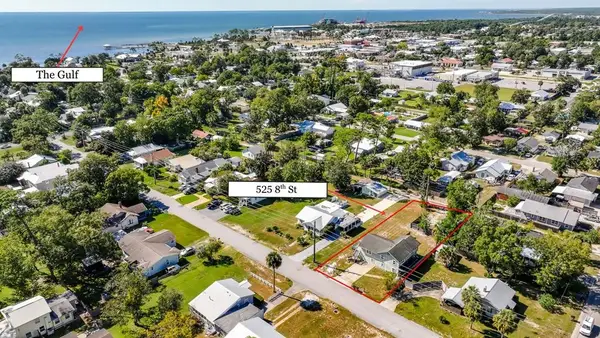 525 8th St, Port St. Joe, FL 32456