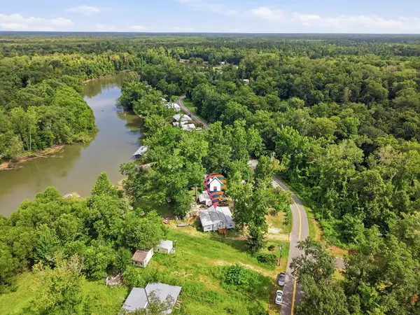391 Byrd Parker Dr, Wewahitchka, FL 32465