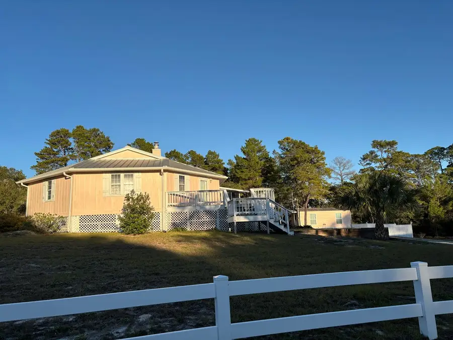 1810 Lighthouse Rd, Carrabelle, FL 32322 - Image #2