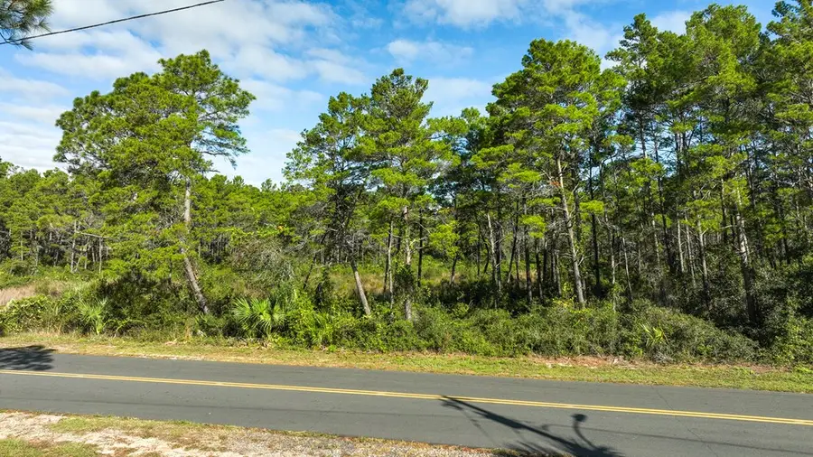 612 Gray Ave, Carrabelle, FL 32322 - Image #3