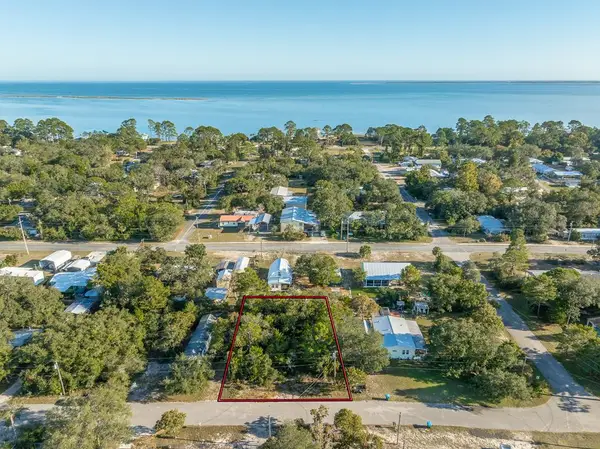 2202 Kentucky Ave, Lanark Village, FL 32323