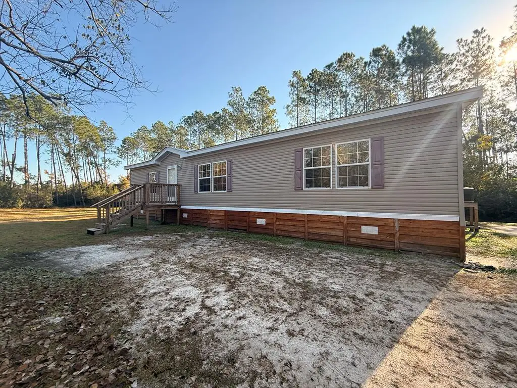 343 Charles Ave, Wewahitchka, FL 32465 - Image #1