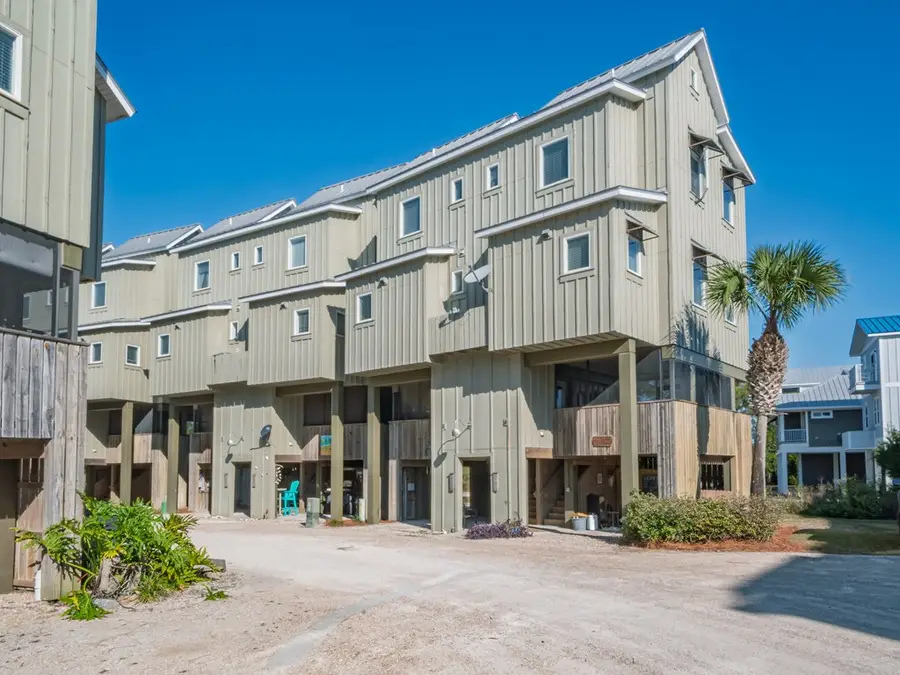 400 Pirates Landing Dr, Carrabelle, FL 32322 - Image #2