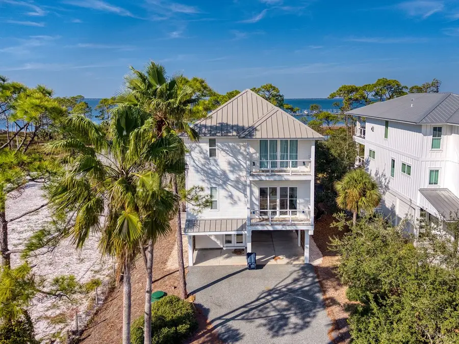 1629 Wayfarers Ct, Saint George Island, FL 32328 - Image #2