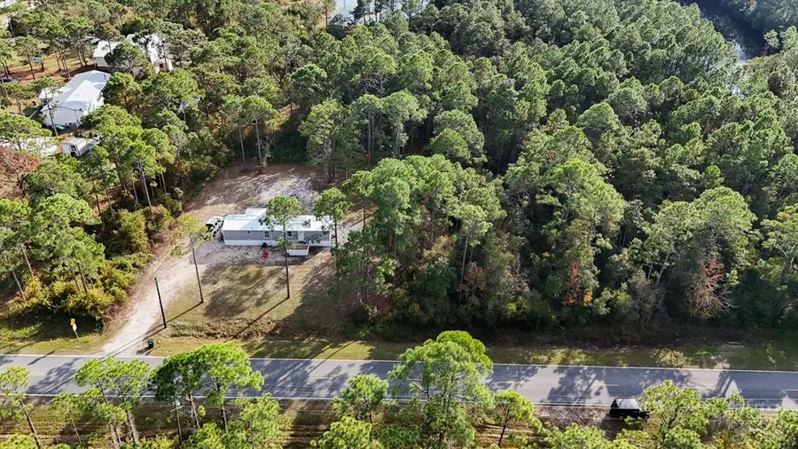 276 Twin Lakes Rd, Eastpoint, FL 32328 - Image #3