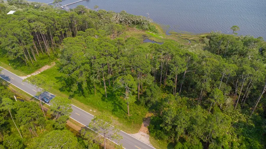 2724 Hwy 98 E, Lanark Village, FL 32323 - Image #2