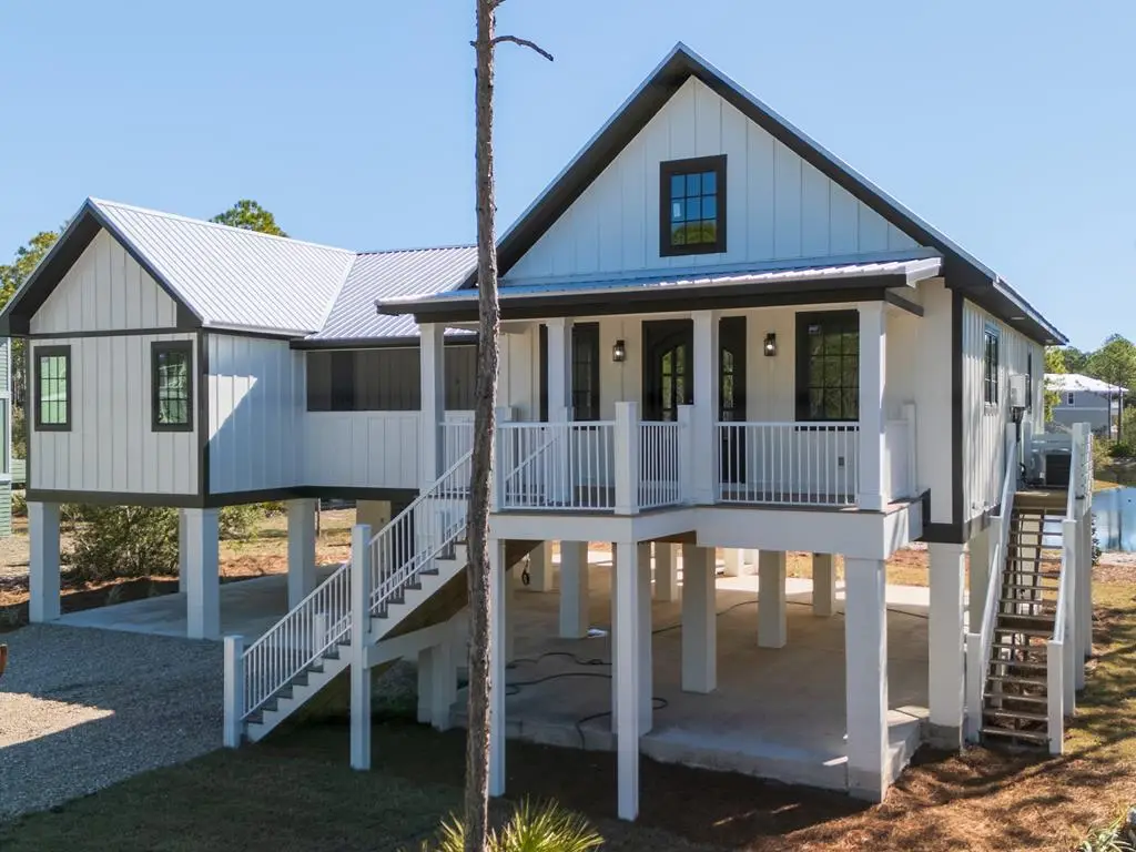 125 Lightning Bug Ln, Saint Teresa, FL 32358 - Image #1