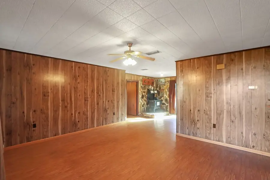 264 Bay Ave, Wewahitchka, FL 32465 - Image #2