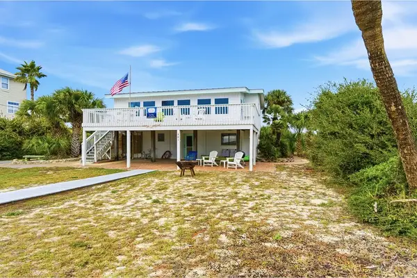 801 W Gorrie Dr, St. George Island, FL 32328