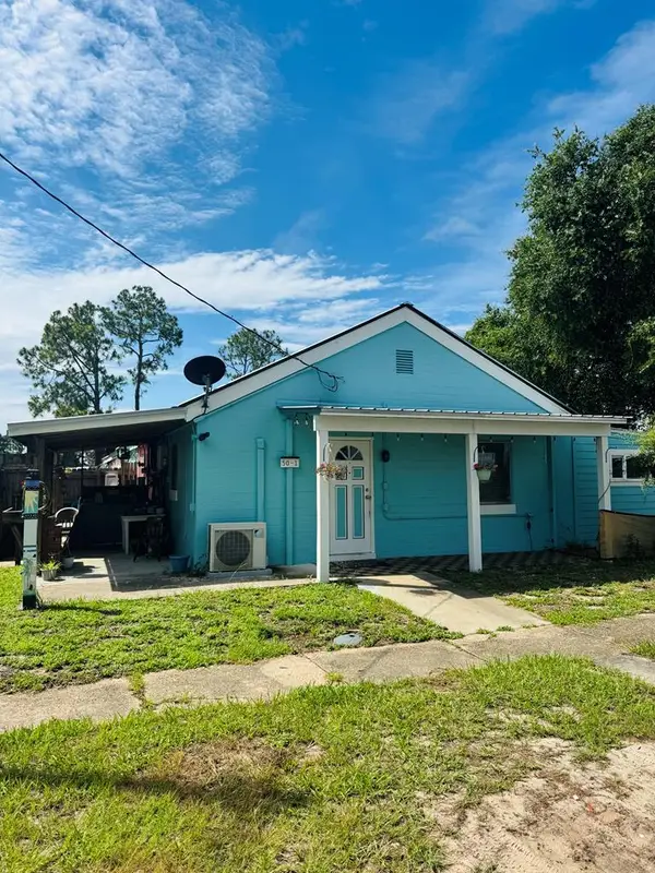 50-1 E Pine St, Lanark Village, FL 32323
