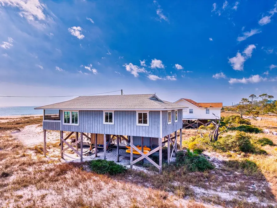 391 Gulf Shore Dr, Carrabelle, FL 32322 - Image #2