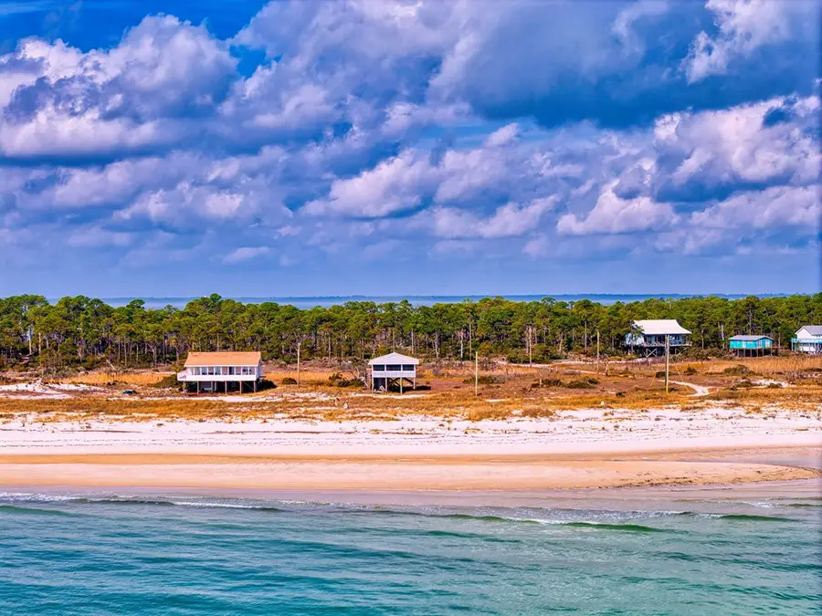 391 Gulf Shore Dr, Carrabelle, FL 32322 - Image #3