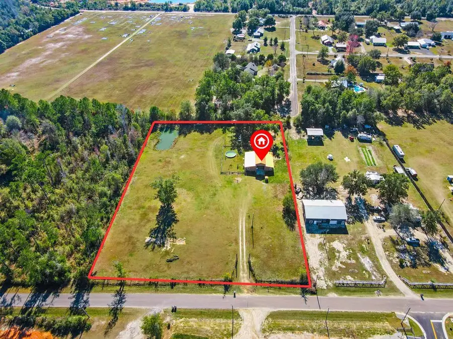 260 Our Town Rd, Wewahitchka, FL 32465 - #3