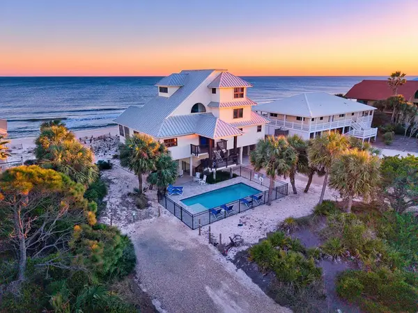 1940 Nautilus Dr, St. George Island, FL 32328