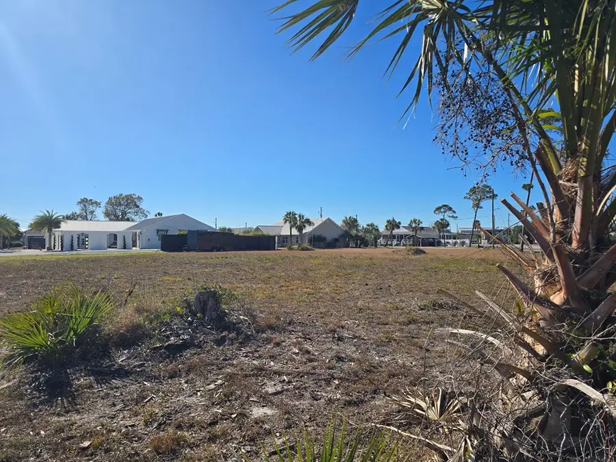 425 California Dr, Mexico Beach, FL 32456 - Image #2