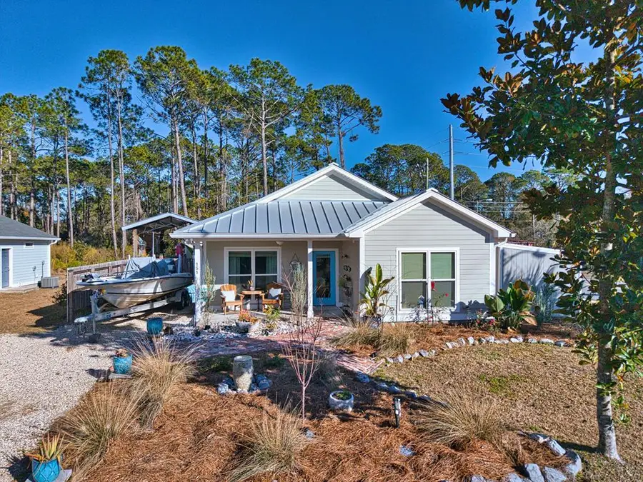 229 Fred Meyer St, Apalachicola, FL 32320 - #2