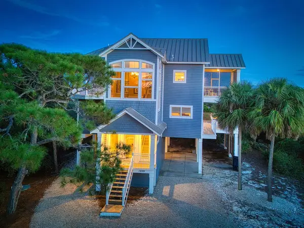 1400 Elm Ct, St. George Island, FL 32328