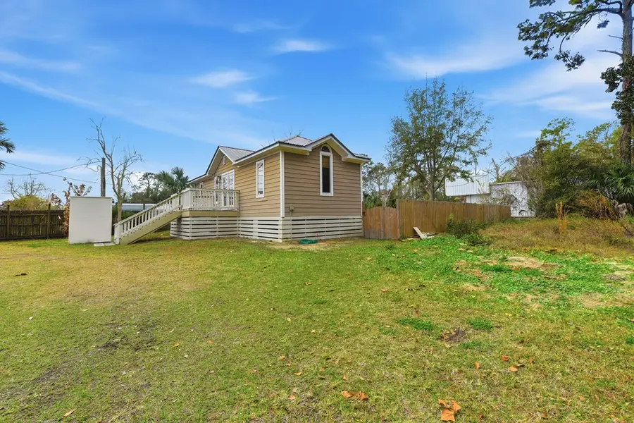 10 Bayview Dr, Apalachicola, FL 32320 - #3