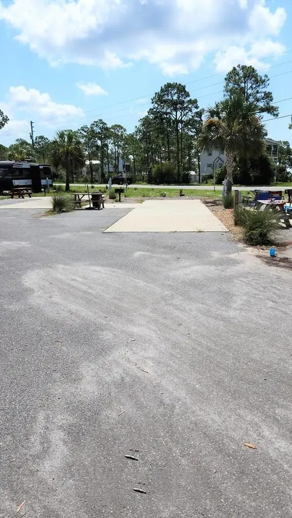 112 Haven Ct, Carrabelle, FL 32322