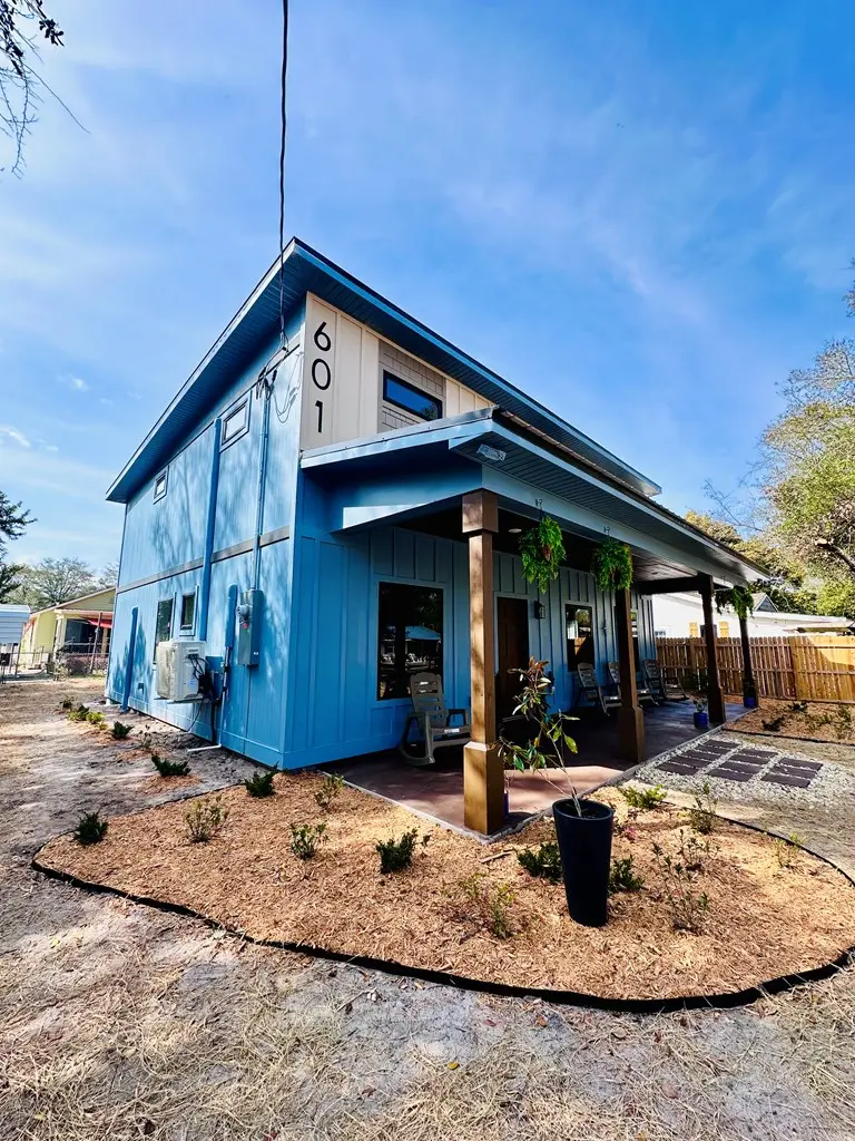 601 W 3rd St, Carrabelle, FL 32322 - #2