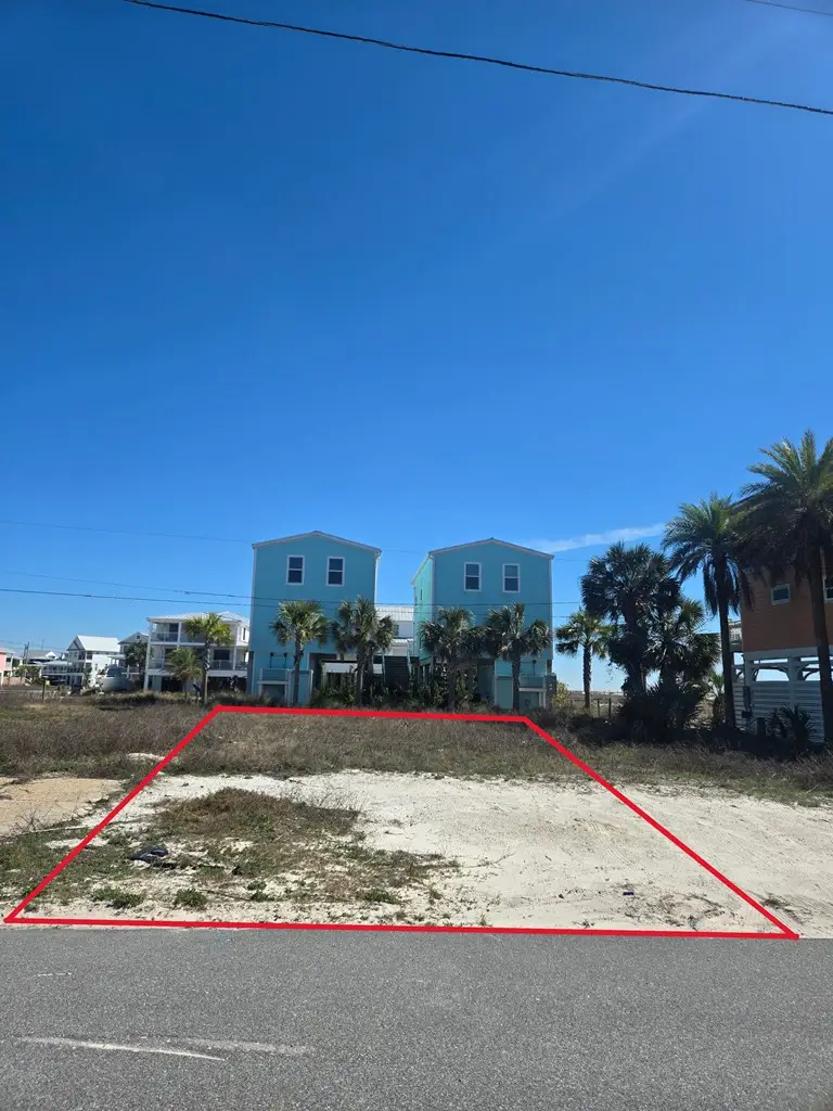 121 42nd St, Mexico Beach, FL 32456 - #2