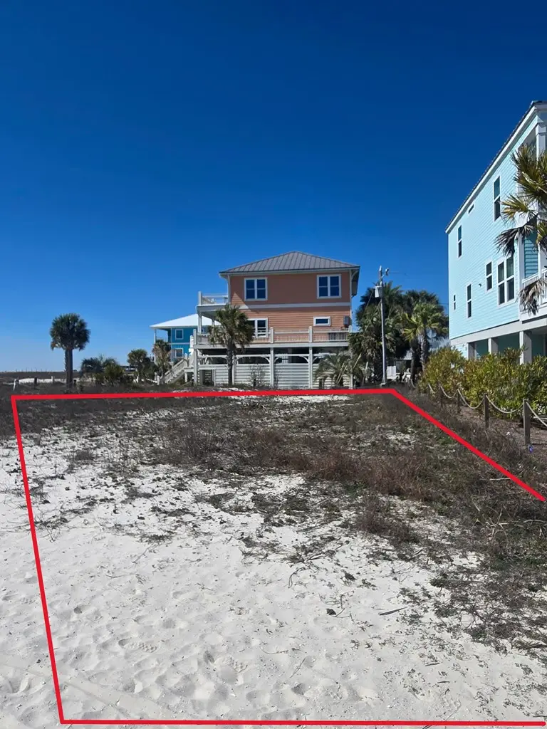 122 41st St, Mexico Beach, FL 32456 - #2